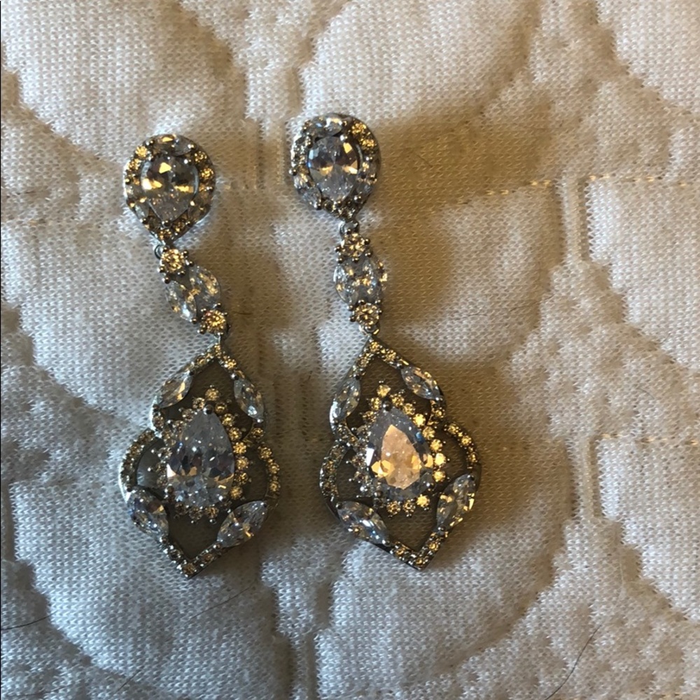 Prom earrings